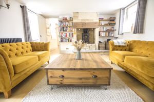 Sitting Room- click for photo gallery